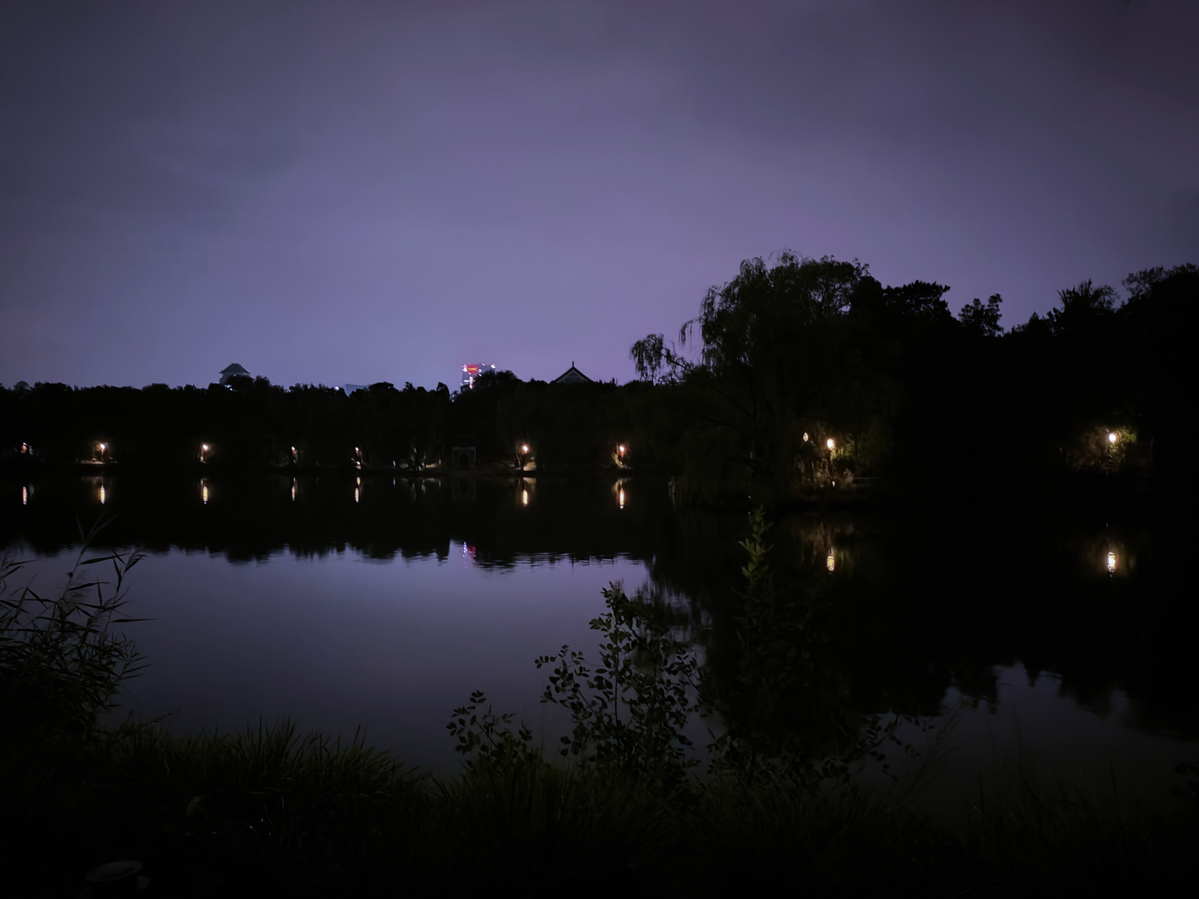 Weiming Lake